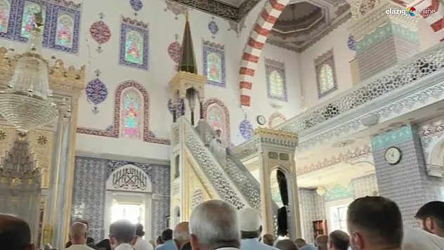 Hafız Abdulkadir Ayaz'ın Saray Camisi Hutbesi Sosyal Medyada Takdir Topladı!