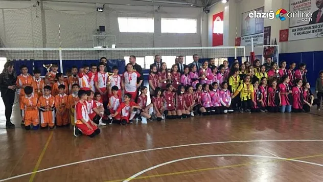 Gençler voleybol müsabakaları tamamlandı