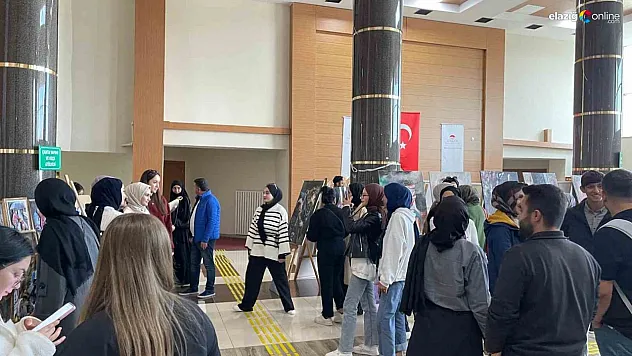 Gençlerin el emeği ürünleri görücüye çıktı