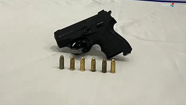 Gerçek silaha dönüştürülmüş kurusıkı tabanca jandarmanın takibine takıldı