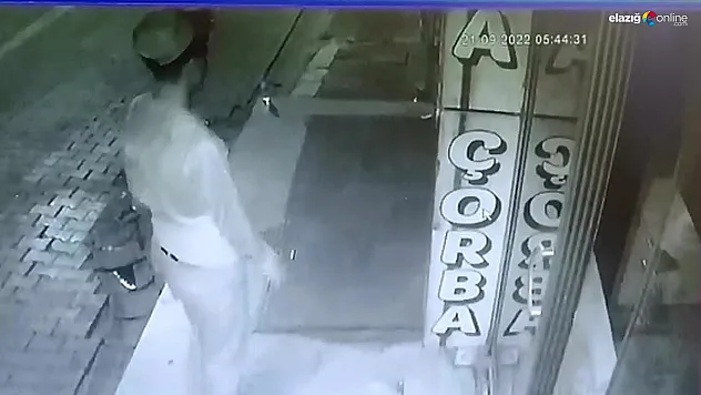 Kasada para bulamayınca kutu içerisinde bulunan 10 lirayı çaldı