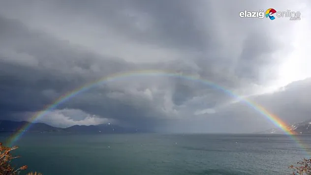 Göl manzaralı gökkuşağı ilgiyle izlendi