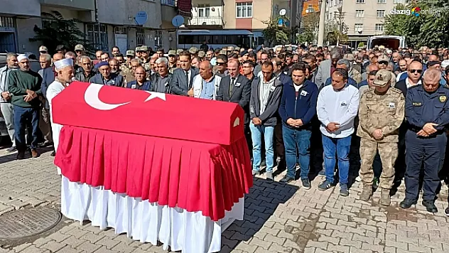 Görevi başında hayatını kaybeden Elazığlı Astsubay Turgay Keven, son yolculuğuna uğurlandı