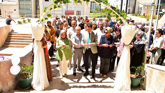 Elazığ Yurtlarındaki Sanat Atölyeleri Öğrencilerin Eserleriyle Taçlandı!
