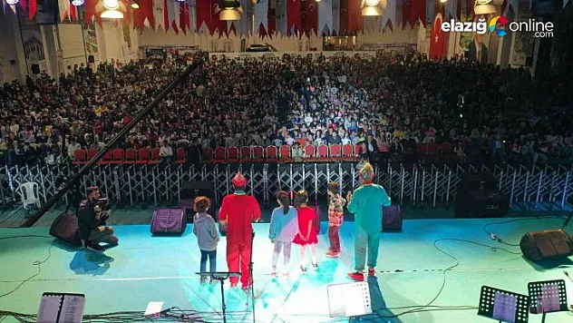 Çocuklardan Hacivat Karagöz Orta Oyununa yoğun ilgi