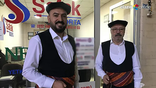 Haftanın bir günü yöresel kıyafetlerle müşterilerin karşısına çıkıyorlar