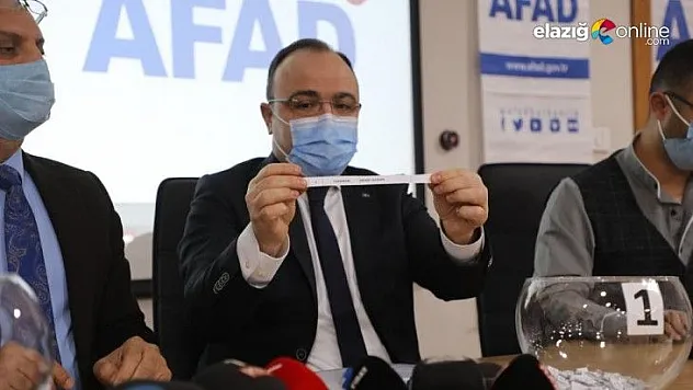 Hak sahibi olan 250 depremzede konutlarına kavuştu