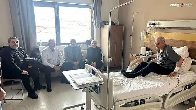 Hastane servislerini tek tek gezdi! Vekil Açıkkapı'dan Şehir Hastanesi'ne övgü!