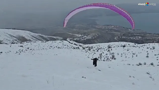 Hazarbaba Dağı'nda Yamaç Paraşütü: Hazar Gölü Manzarasında Heyecan Dolu Uçuş!