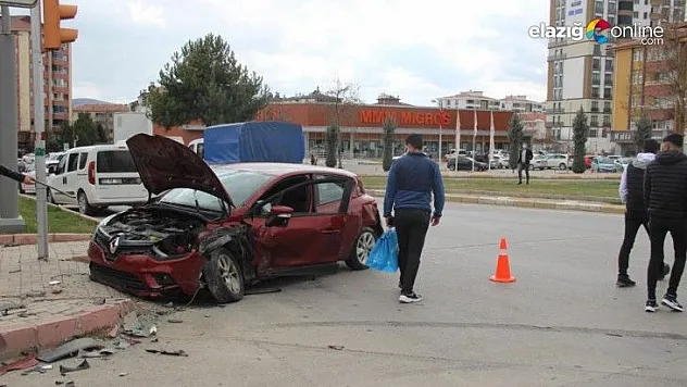 Hazardağlı Kavşağı'nda Trafik Kazası