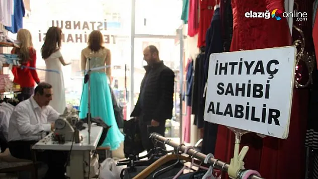 Hem tamiratını yapıyor hem de ihtiyaç sahiplerine ulaştırıyor