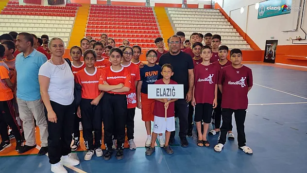 Hentbolda Elazığ takımları çeyrek finalde