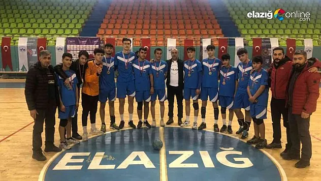 Okul Sporları Gençler Hentbol Grup Müsabakaları tamamlandı