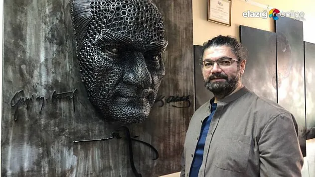 Bu Atatürk portresi tam 2 bin endüstriyel atıktan yapıldı