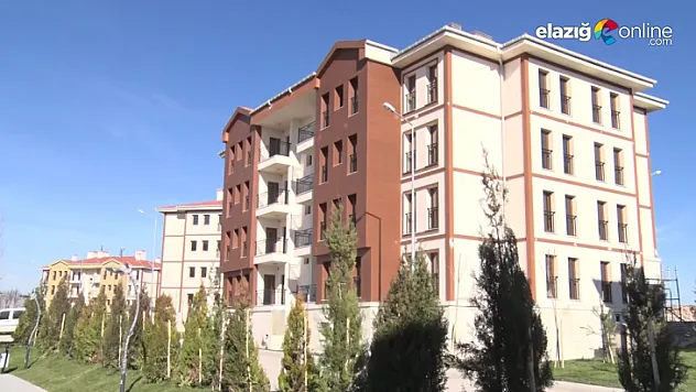 Hicret Mahallesi'nde hak sahibi olan vatandaşların anahtar teslim tarihlerini açıklandı