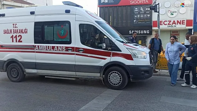 Hürriyet Caddesi'nde kaza! Otomobilin çarptığı kadın yaralandı