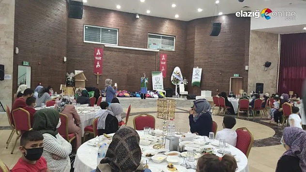 İHH Elazığ'dan yetim ve mülteci çocuklara kırtasiye desteği