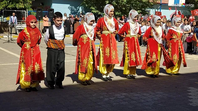 İlköğretim haftası Karakoçan'da coşkuyla kutlandı