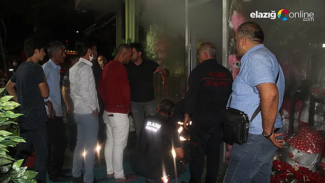 İş yerinde çıkan yangın itfaiye ekiplerince büyümeden söndürüldü