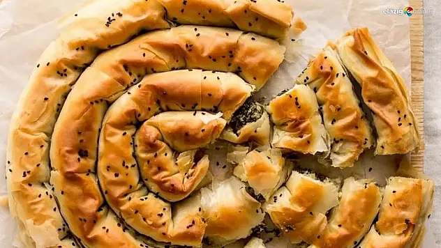 İşte Gelinim Mutfakta'nın lezzet bombası! 10 dakikada hazırlanan ıspanaklı ütü böreği