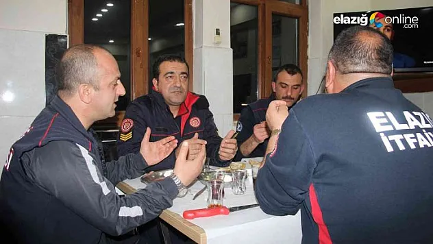 İtfaiyeciler ilk sahuru mesaide yaptı