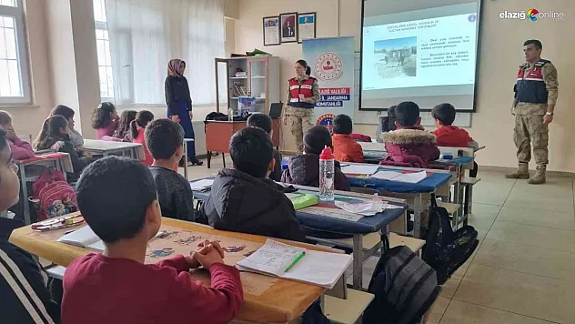 Jandarma öğrencileri bilgilendirdi