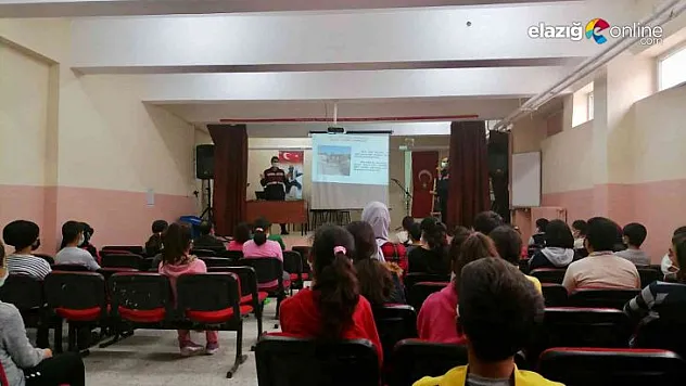 Çocukların suçtan korunma yöntemlerini Jandarma anlattı