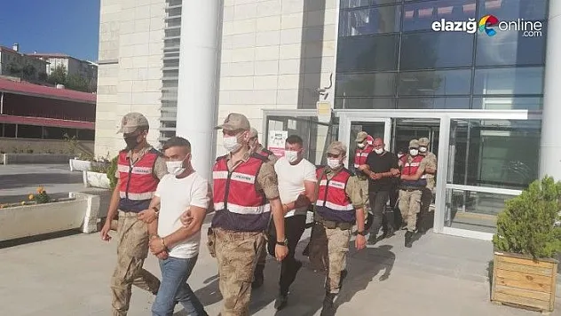 Kablo hırsızları suçüstü yakalandı!