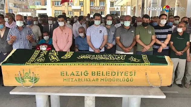 Genç doktor kalbine yenik düştü