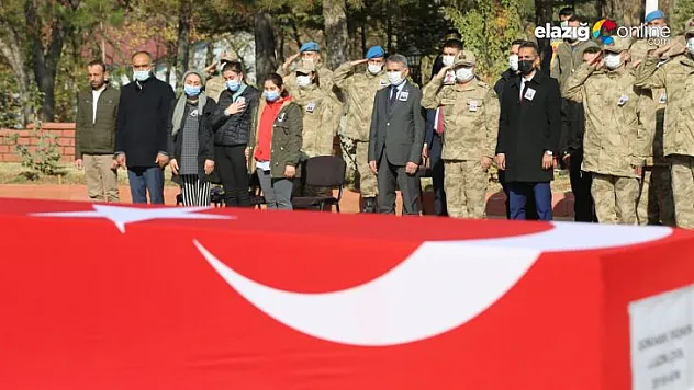 Kalp krizi geçirip hayatını kaybeden uzman çavuş memleketine uğurlandı