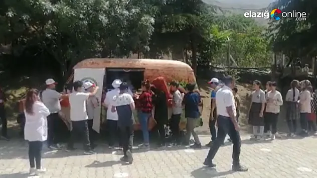 Kantinbüs köy yollarında olmaya devam ediyor