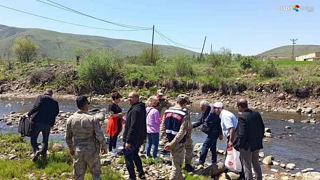 Karakoçan'da Şok Eden Balık Ölümleri! Ohi Deresi'nden Numune Alındı!