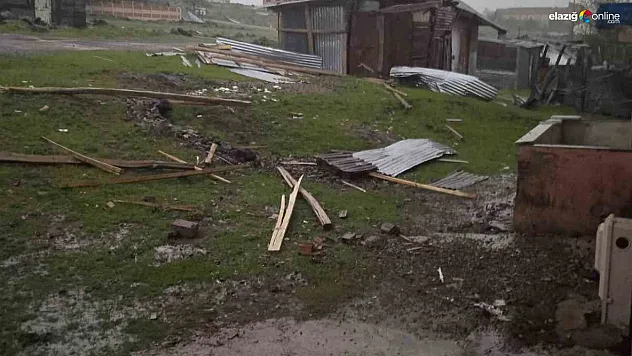 Karakoçan'da Şiddetli Fırtına: Çatı Uçtu, Araçlar Zarar Gördü!