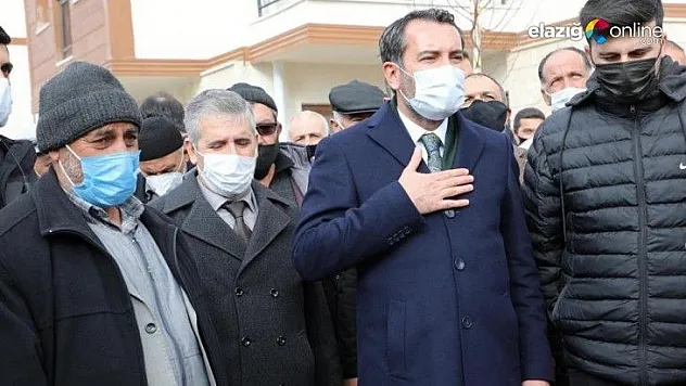 Kentsel dönüşümle evlerine kavuştular, başkanı davullu zurnalı karşıladılar