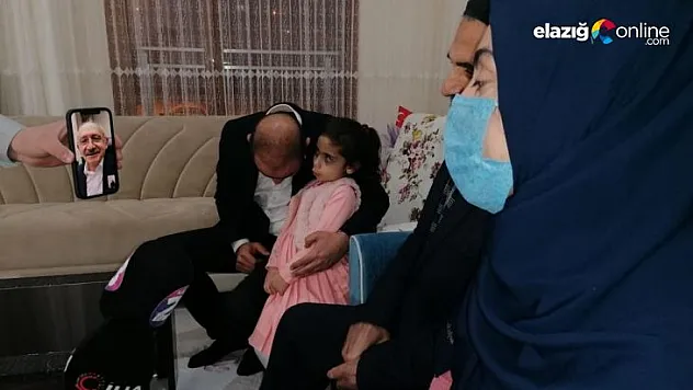 Kılıçdaroğlu, Elazığ depreminin simgesi 'Yüsra Bebek' ile görüştü