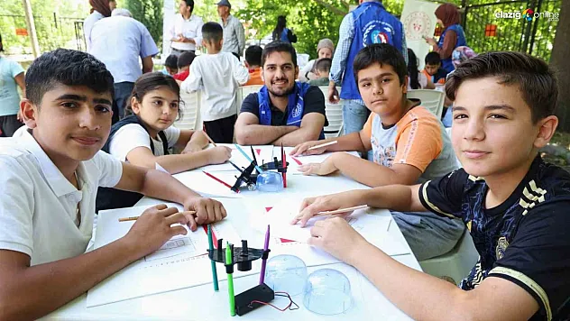 Elazığ'da 'Bir Çocuk Gelsin Uçağa Dokunsun' projesi