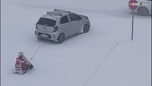 Eğlence az kalsın facia getiriyordu: Elazığ'da kar üstünde tehlikeli oyun