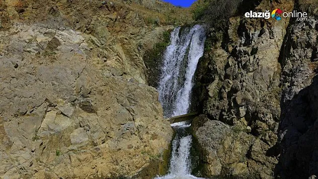 Konakalmaz Şelalesi, baharla coştu