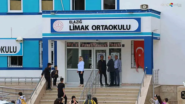 Okulda dehşet! Öğrenci öğretmenini bıçakladı