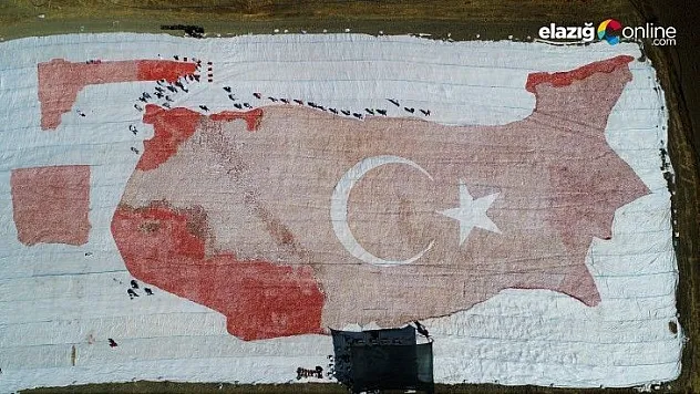 Kurutmalık domateslerle Elazığ haritası oluşturdular