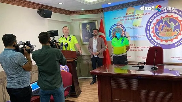 Kuryelere trafik eğitimi verildi