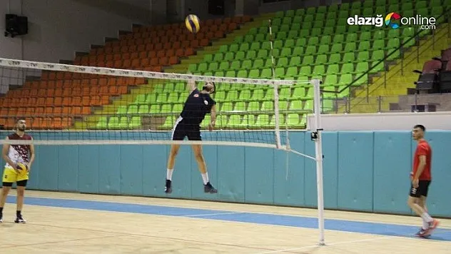 Mahalleli gençlerden kurulan takım, profesyonel lige yükseldi