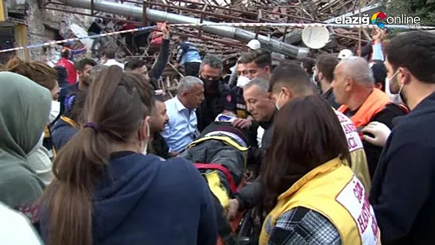 Malatya'da bina çöktü, enkaz altında kalanlar var!