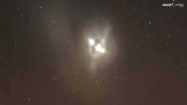 Meteor mu, Uydu mu? Elazığ'da Gece Görülen Işık Merak Uyandırdı!