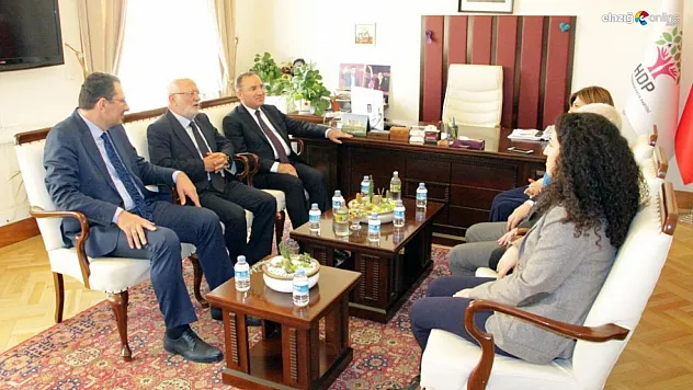 Milletvekili Erol soruyor! 'Bu fotoğrafı AK Parti ve MHP İl Başkanları nasıl yorumlar?'