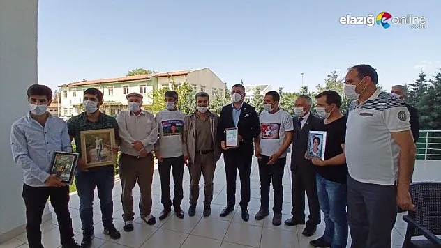 Milletvekili Erol'dan Diyarbakır Annelerine ve Babalarına Ziyaret