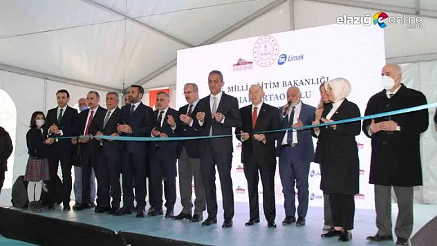 Bakan Özer: Son 19 yılda Türkiye'de eğitimde seferberlik ilan edildi