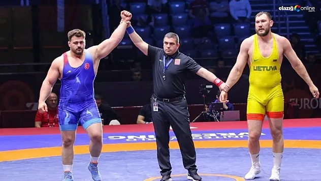 Milli güreşçimiz Rıza Kayaalp rekoru egale etti!