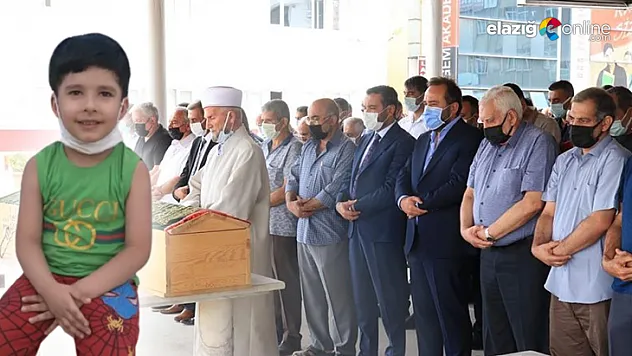 Minik Berat, son yolculuğuna uğurlandı