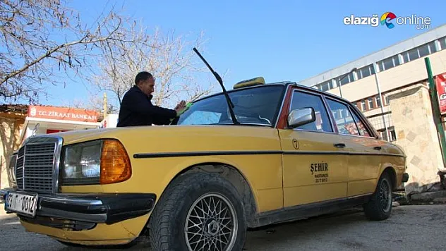 77 model emektar taksiye Müslüm Gürses bile binmiş